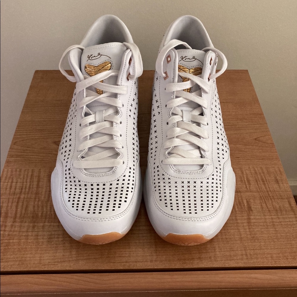 Nike x Kobe Bryant 10 Mid Ext Gum Sneakers